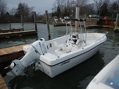 BOATZON | Seaswirl Striper 21 Center Console 2000