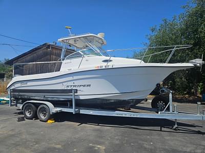 BOATZON | 2003 Seaswirl Striper 2601 Walkaround I/O BOATZON | 2003 Seaswirl Striper 2601 Walkaround I/O