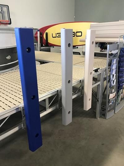 BOATZON | Shoremaster White Vertical Bumper 2024
