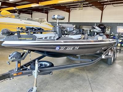 BOATZON | SKEETER FX21 2012