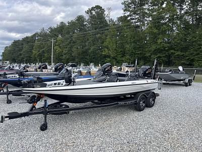 BOATZON | Skeeter ZXR Series ZXR20 COLOR 7 2025