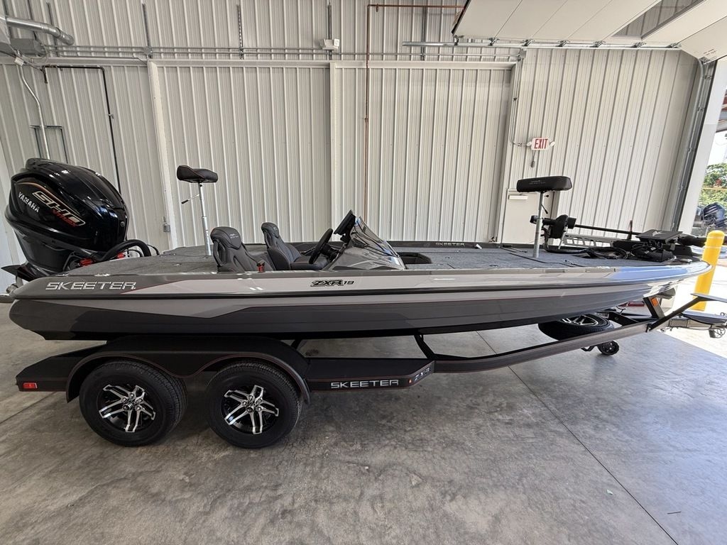 2025 Skeeter ZXR19 - Sold Boat