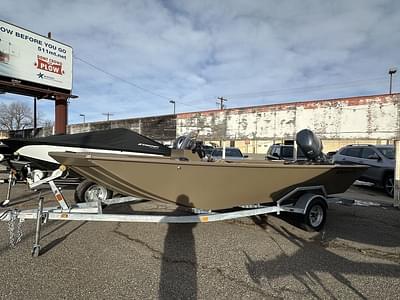 BOATZON | Smoker Craft Sportsman 1866 Pro Shown WTOpt Fishing Seats 2025