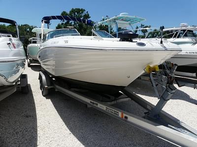 BOATZON | Southwind Boats 2400SD Deck Boat 2400SD 2015