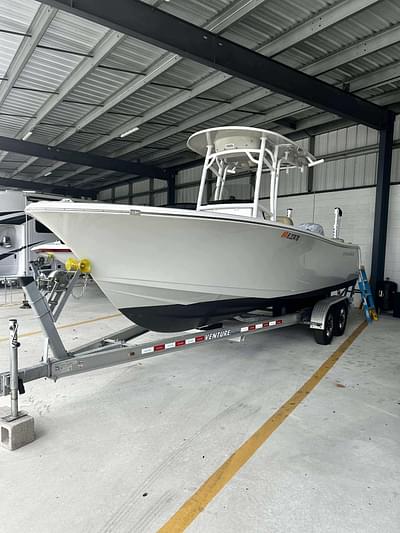 BOATZON | Sportsman Heritage 231 Center Console 2017