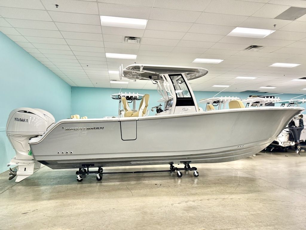 2025 Sportsman Heritage 261 - Sold Boat