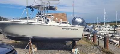 BOATZON | Sportsman Island Reef 19 Center Console 2017