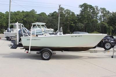 BOATZON | Sportsman Island Reef 19 Center Console 2017