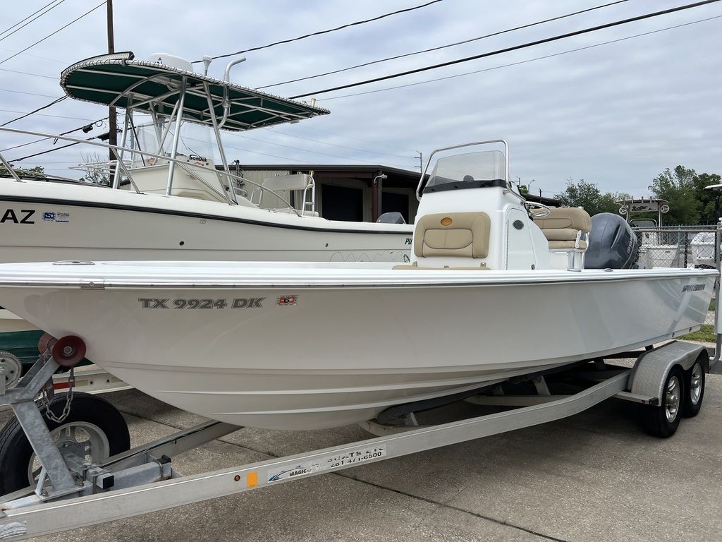 2016 Sportsman Masters 227 - Sold Boat