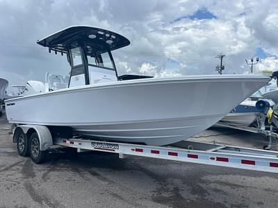 BOATZON | Sportsman Masters 247OE Bay Boat 2025