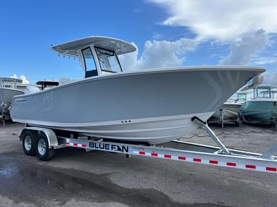 BOATZON | Sportsman Open 252 Center Console 2024