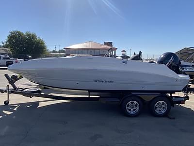 BOATZON | Stingray 201DC 2024 BOATZON | Stingray 201DC 2024
