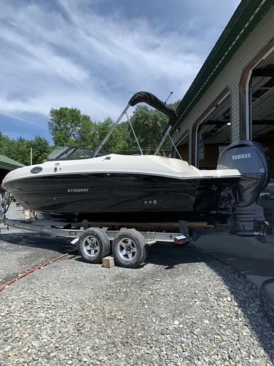 BOATZON | Stingray 211DC 2024 BOATZON | Stingray 211DC 2024
