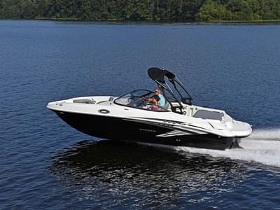BOATZON | Stingray 235LR 2022 BOATZON | Stingray 235LR 2022