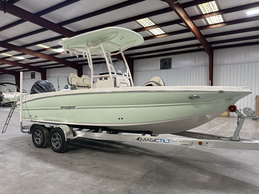 2023 Stingray 236CC - Sold Boat