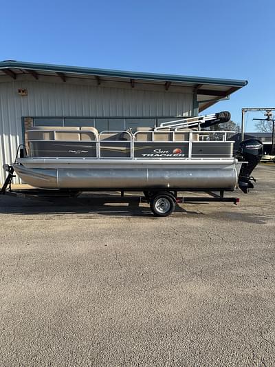 BOATZON | Sun Tracker 18 Party Barge 2024 BOATZON | Sun Tracker 18 Party Barge 2024
