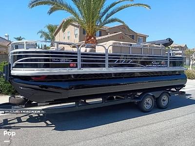 BOATZON | Sun Tracker 20DLX Fishing Barge BOATZON | Sun Tracker 20DLX Fishing Barge