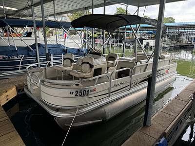 BOATZON | 2010 Sun Tracker 21 Fishing Barge