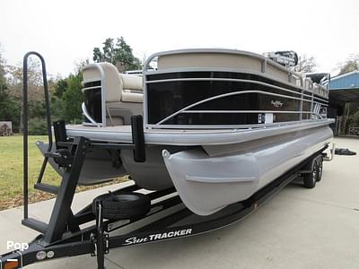 BOATZON | Sun Tracker 24DLX Party Barge