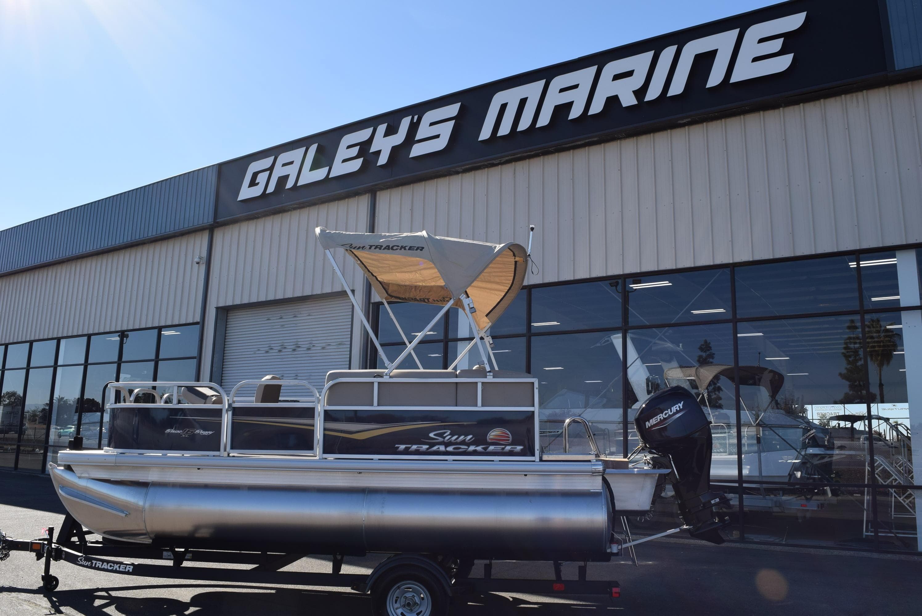 Sun Tracker Bass Buggy 16 XL Select 2025