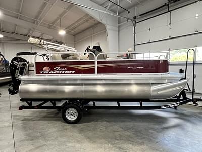 BOATZON | Sun Tracker Bass Buggy 16 XL SELECT 2025