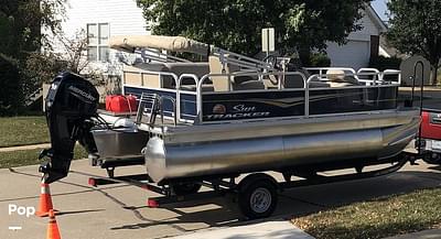 BOATZON | Sun Tracker Bass Buggy 16XL