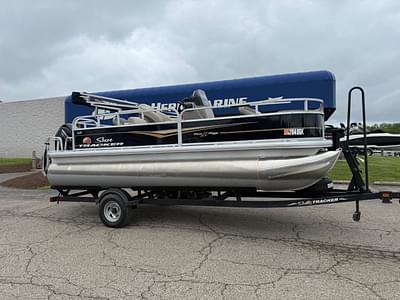 BOATZON | 2022 Sun Tracker Bass Buggy 18 DLX BOATZON | 2022 Sun Tracker Bass Buggy 18 DLX