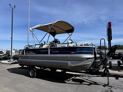 BOATZON | Sun Tracker Bass Buggy 18 DLX 2023