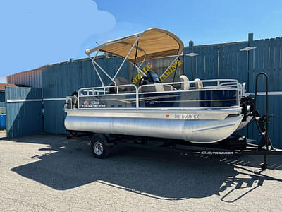 BOATZON | Sun Tracker Bass Buggy 18 DLX 2024