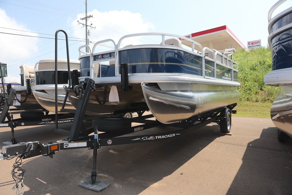 2024 Sun Tracker Bass Buggy 18 DLX - Sold Boat