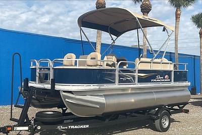 BOATZON | Sun Tracker Bass Buggy 18 DLX 2025