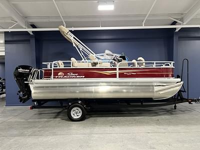 BOATZON | Sun Tracker Bass Buggy 18 DLX 2025