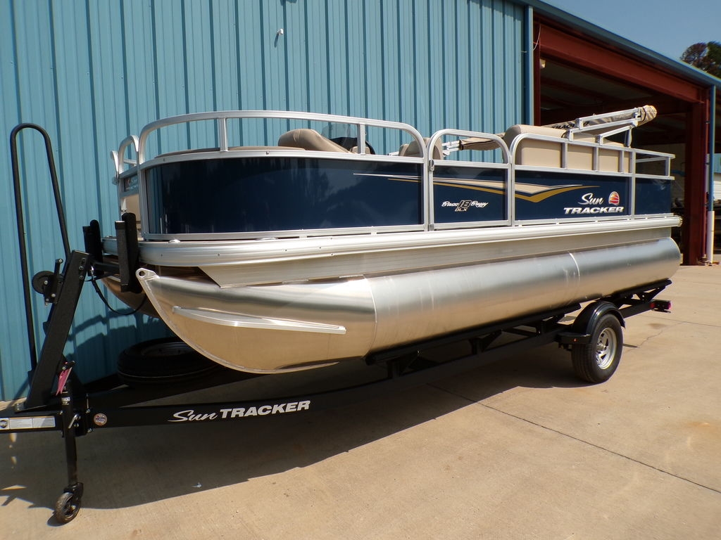 2025 Sun Tracker Bass Buggy 18 DLX - Sold Boat