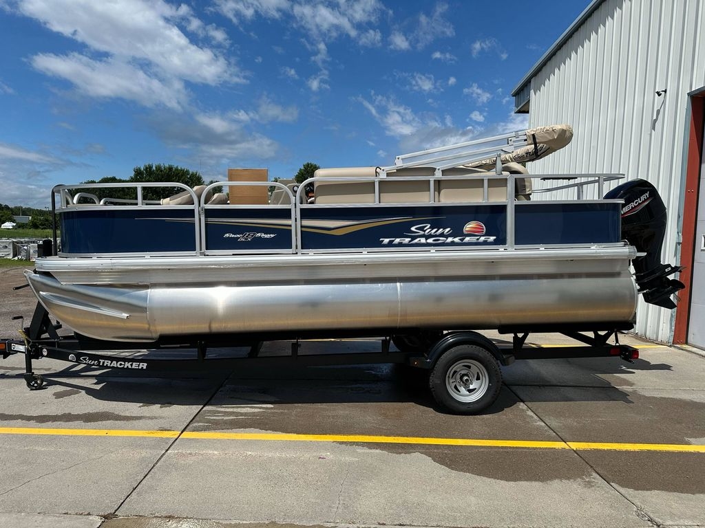 2025 Sun Tracker Bass Buggy 18 DLX - Sold Boat
