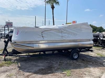 BOATZON | Sun Tracker Bass Buggy 18 DLX 2025