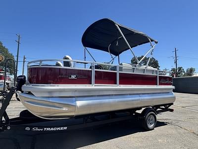 BOATZON | Sun Tracker Bass Buggy 18 DLX 2026