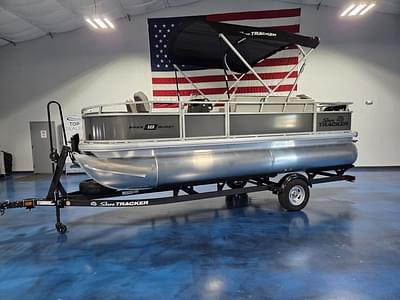 BOATZON | Sun Tracker BB 18 DLX 2026
