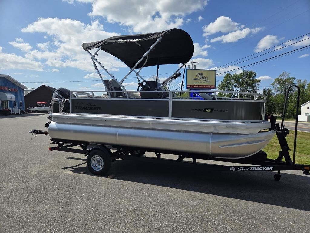 2026 Sun Tracker BB 18 DLX - Sold Boat
