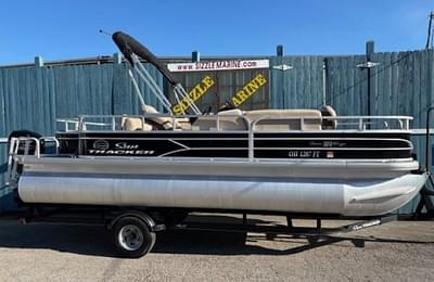 BOATZON | Sun Tracker FISHIN BARGE 20 DLX 2017