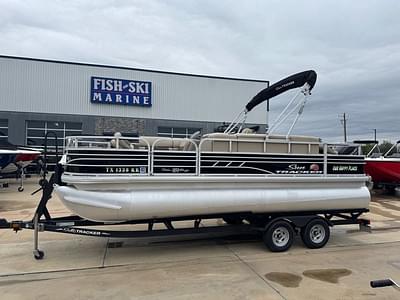 BOATZON | Sun Tracker Fishin Barge 20 DLX 2021