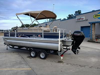 BOATZON | Sun Tracker Fishin Barge 20 DLX 2023