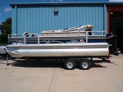 BOATZON | Sun Tracker Fishin Barge 20 DLX 2023