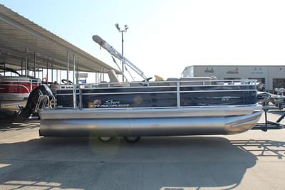 BOATZON | Sun Tracker Fishin Barge 20 DLX 2025