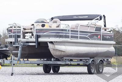 BOATZON | Sun Tracker Fishin Barge 22 DLX 2015