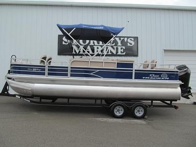 BOATZON | Sun Tracker Fishin Barge 22 DLX 2017