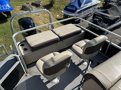 BOATZON | Sun Tracker FISHIN BARGE 22 DLX 2018 BOATZON | Sun Tracker FISHIN BARGE 22 DLX 2018