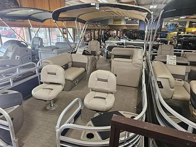 BOATZON | 2023 Sun Tracker Fishin. Barge 22 DLX