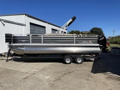 BOATZON | Sun Tracker Fishin Barge 22 DLX 2025