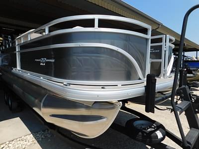 BOATZON | Sun Tracker Fishin Barge 22 DLX 2025