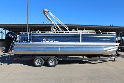 BOATZON | Sun Tracker Fishin Barge 22 DLX 2025